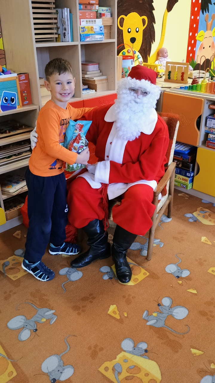 IMG_20251205_094547478_AE (720x1280)